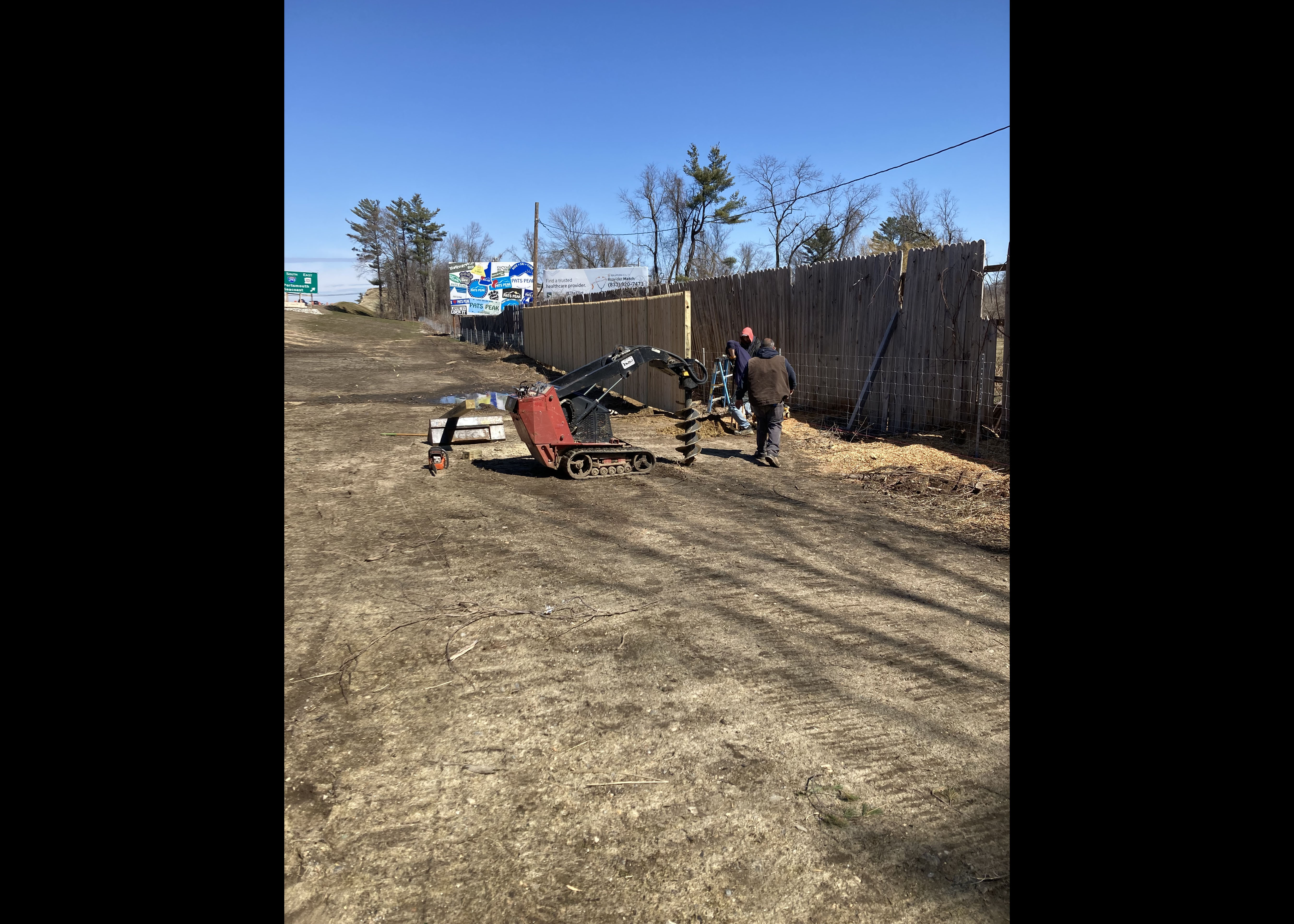 Installing Right-of-Way Fence Along NB Mainline – April 2023